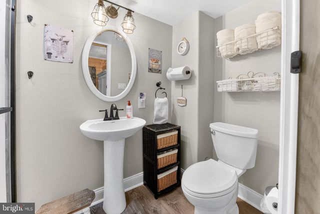 926 BUTTONWOOD ST, Emmaus, PA 18049