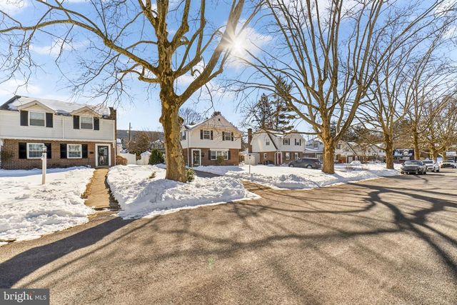 926 BUTTONWOOD ST, Emmaus, PA 18049