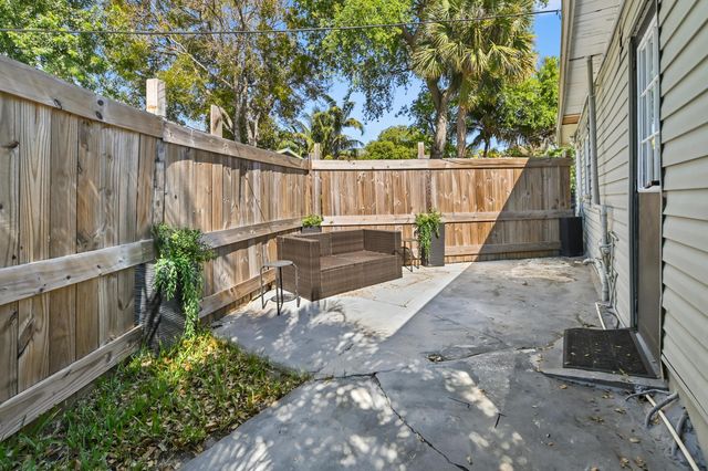 1501 N D Street, Lake Worth Beach, FL 33460