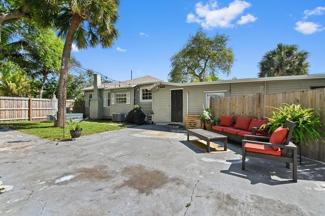 1501 N D Street, Lake Worth Beach, FL 33460