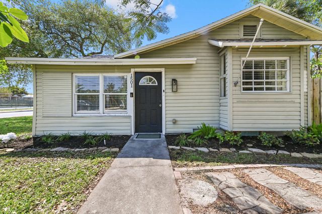 1501 N D Street, Lake Worth Beach, FL 33460