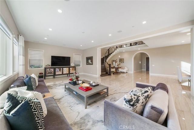 1132 Summit Oak, Lake Forest, CA 92679