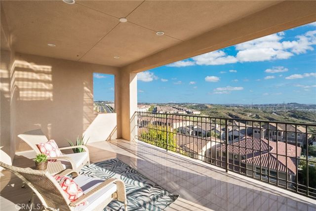1132 Summit Oak, Lake Forest, CA 92679