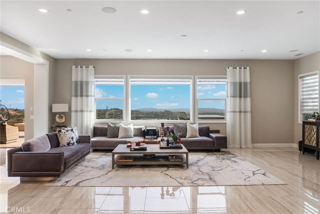 1132 Summit Oak, Lake Forest, CA 92679