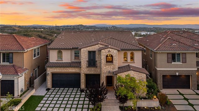 1132 Summit Oak, Lake Forest, CA 92679