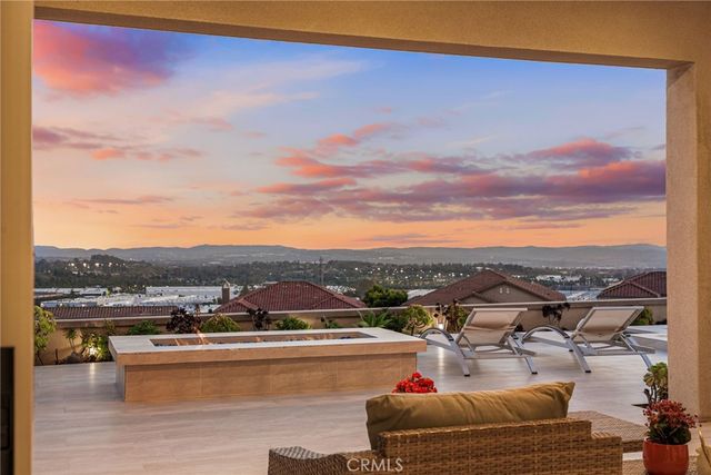 1132 Summit Oak, Lake Forest, CA 92679