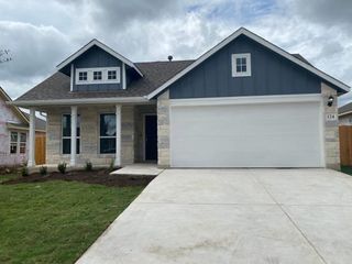 124 Trailside LN, Bastrop, TX 78602