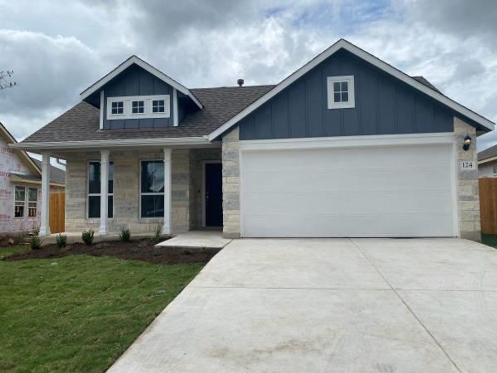 124 Trailside LN, Bastrop, TX 78602