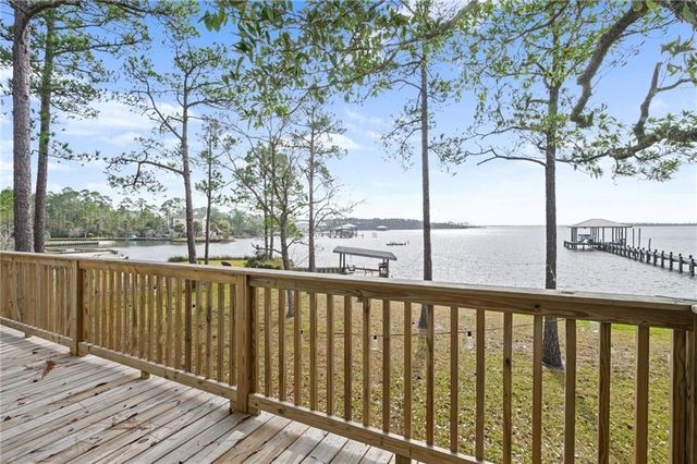 7947 Bay Shore Drive, Elberta, AL 36530