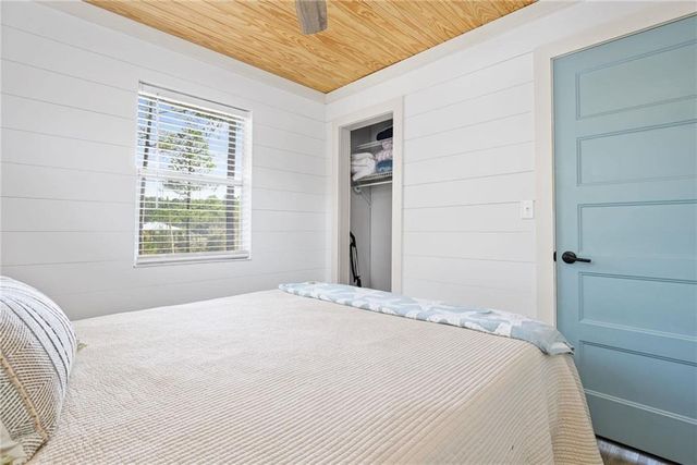 7947 Bay Shore Drive, Elberta, AL 36530