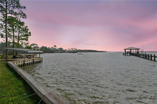 7947 Bay Shore Drive, Elberta, AL 36530