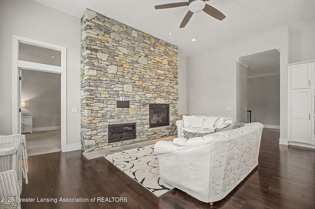 6253 Fenwick Court, East Lansing, MI 48823
