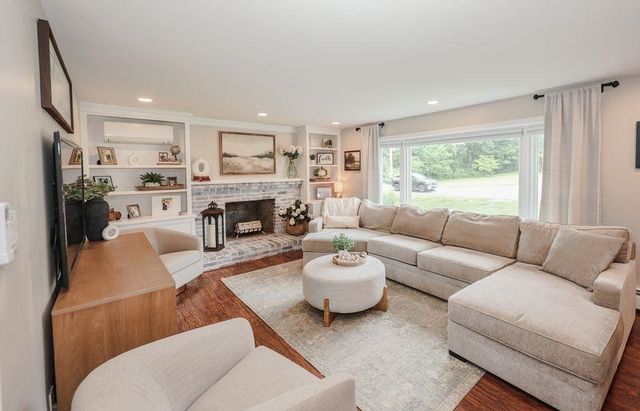 109 Pillsbury Road, Londonderry, NH 03053