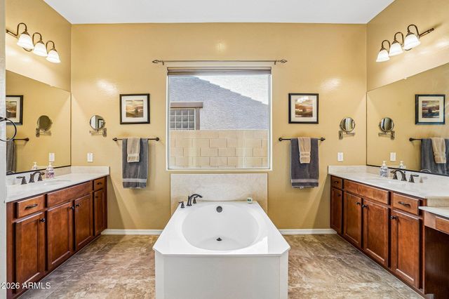 2325 N 160TH Avenue, Goodyear, AZ 85395