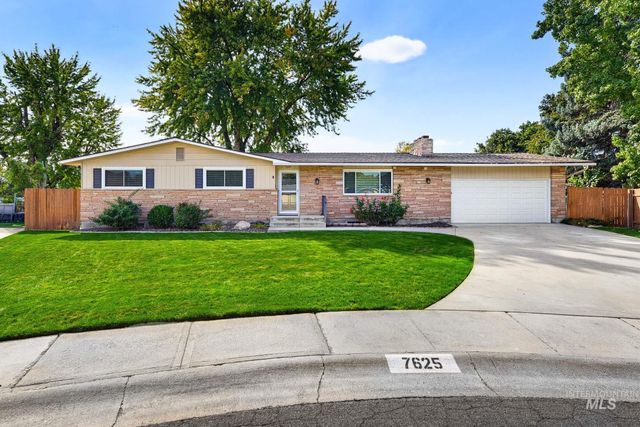 7625 W Cherrywood Dr, Boise, ID 83704 property photo