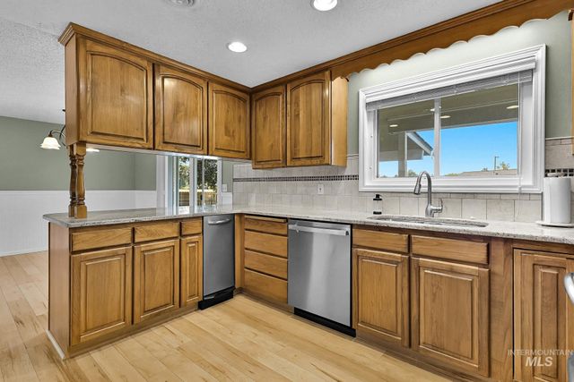 7625 W Cherrywood Dr, Boise, ID 83704