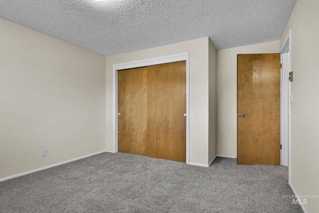 7625 W Cherrywood Dr, Boise, ID 83704