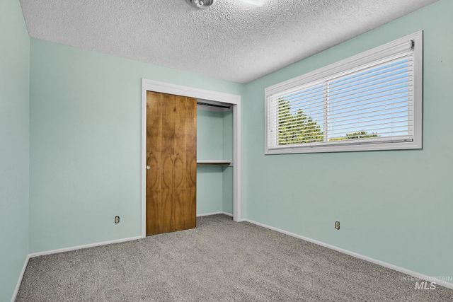 7625 W Cherrywood Dr, Boise, ID 83704