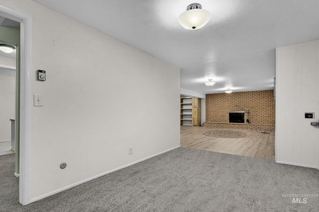 7625 W Cherrywood Dr, Boise, ID 83704