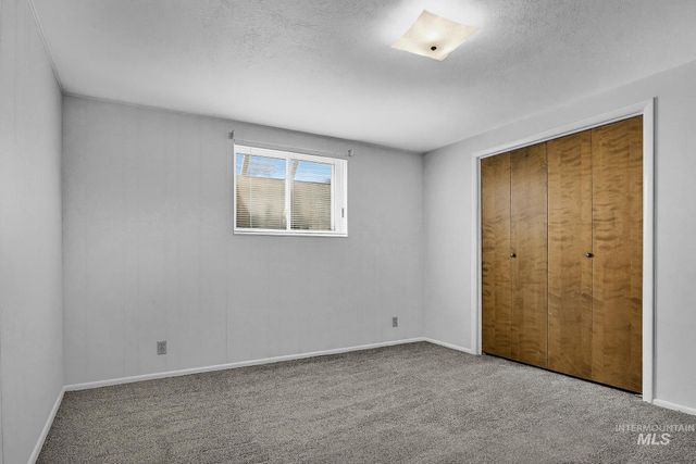 7625 W Cherrywood Dr, Boise, ID 83704