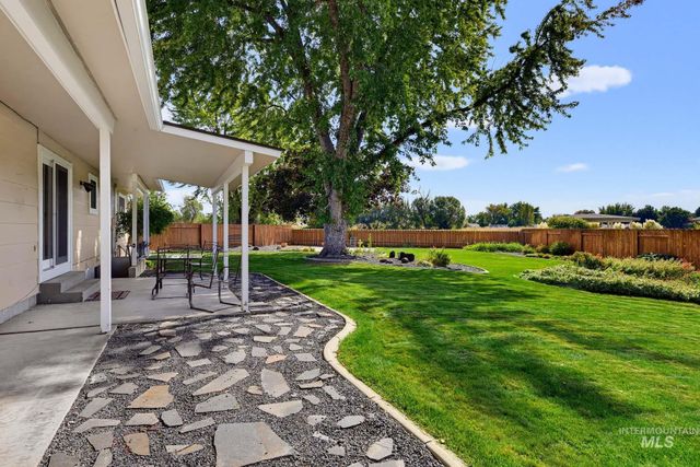 7625 W Cherrywood Dr, Boise, ID 83704