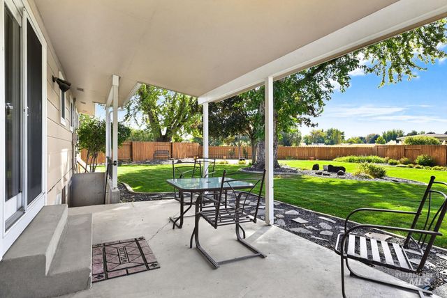 7625 W Cherrywood Dr, Boise, ID 83704