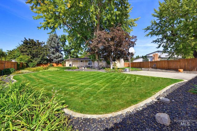 7625 W Cherrywood Dr, Boise, ID 83704