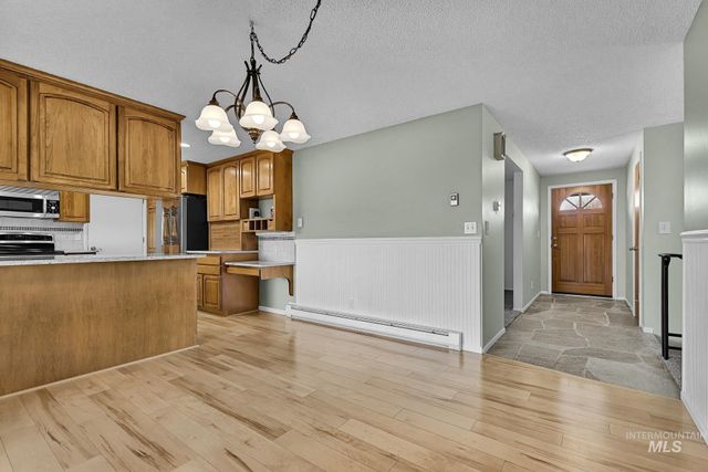 7625 W Cherrywood Dr, Boise, ID 83704