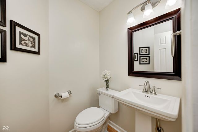 7523 Bramblewood Lane, Indianapolis, IN 46254