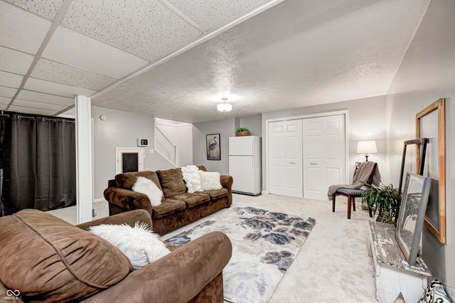 7523 Bramblewood Lane, Indianapolis, IN 46254