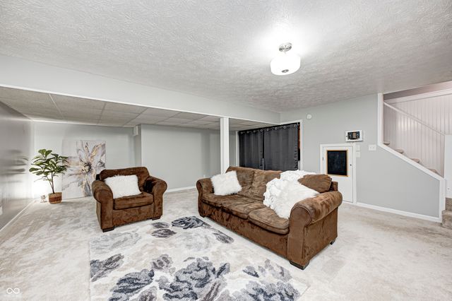 7523 Bramblewood Lane, Indianapolis, IN 46254