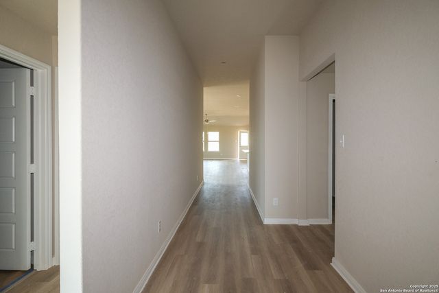 141 Cheyenne Drive, Floresville, TX 78114