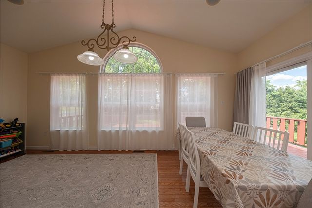 1909 Colonial Dr, Franklin Park, PA 15143