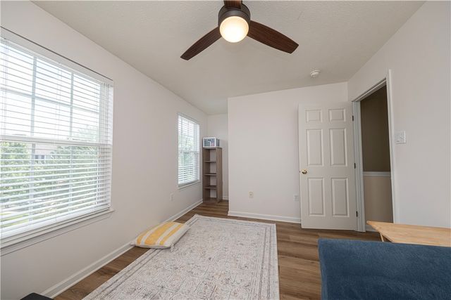 1909 Colonial Dr, Franklin Park, PA 15143