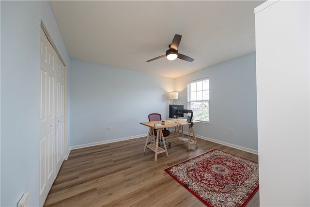 1909 Colonial Dr, Franklin Park, PA 15143
