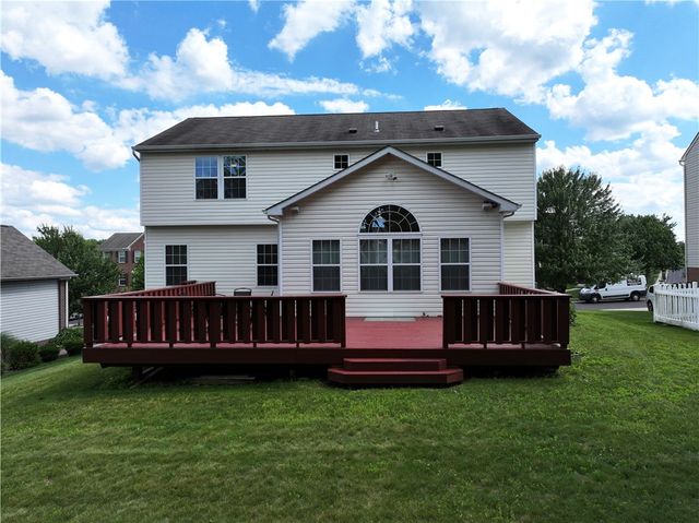 1909 Colonial Dr, Franklin Park, PA 15143
