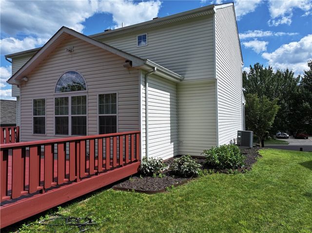 1909 Colonial Dr, Franklin Park, PA 15143