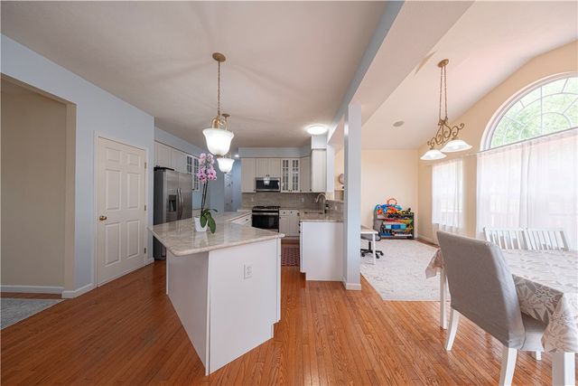 1909 Colonial Dr, Franklin Park, PA 15143