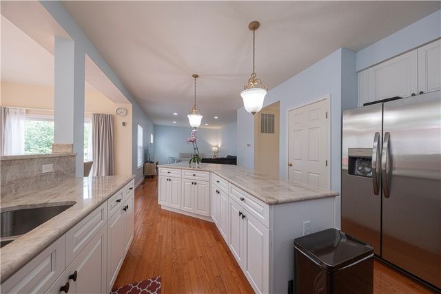 1909 Colonial Dr, Franklin Park, PA 15143