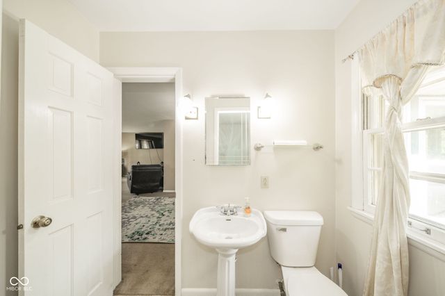 718 Longfellow Road, Anderson, IN 46011