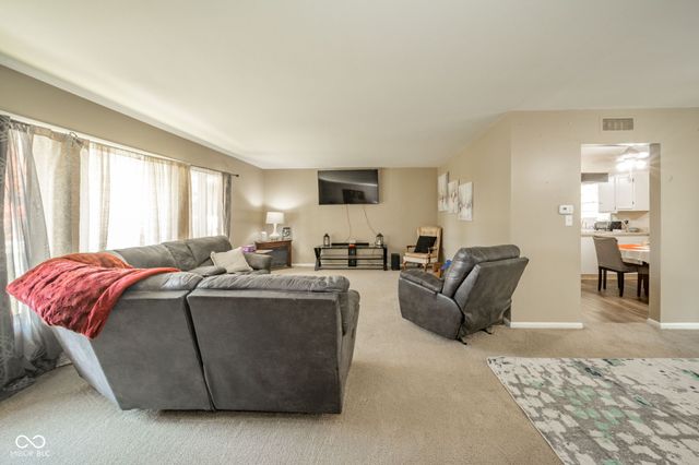 718 Longfellow Road, Anderson, IN 46011