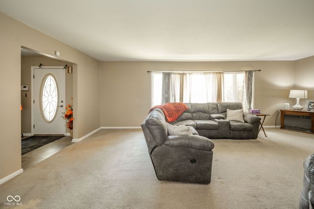 718 Longfellow Road, Anderson, IN 46011