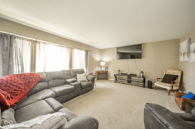 718 Longfellow Road, Anderson, IN 46011