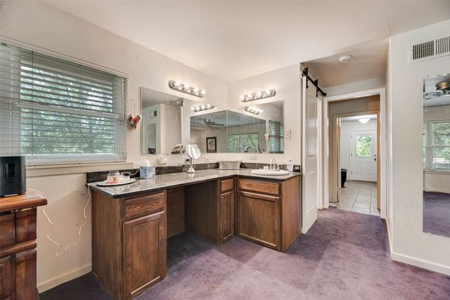 1719 W Day Street, Denison, TX 75020