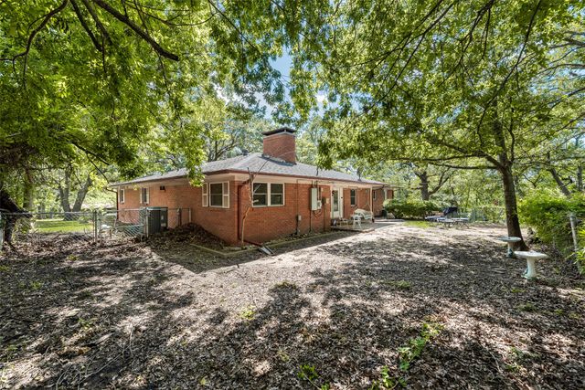 1719 W Day Street, Denison, TX 75020