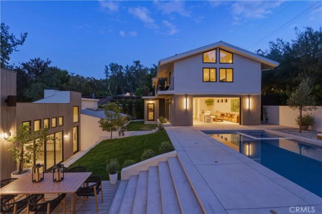 12162 Laurel Terrace Drive, Studio City, CA 91604