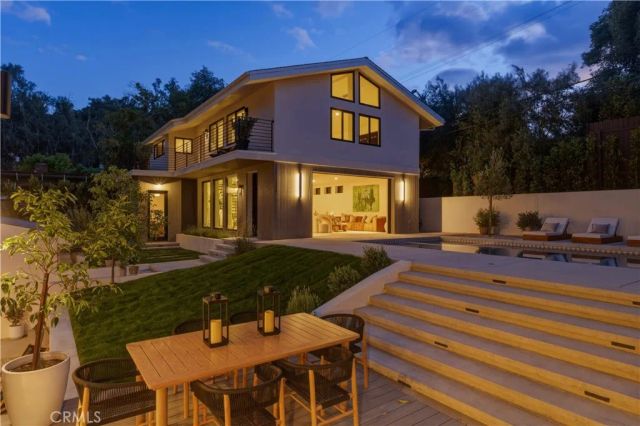 12162 Laurel Terrace Drive, Studio City, CA 91604