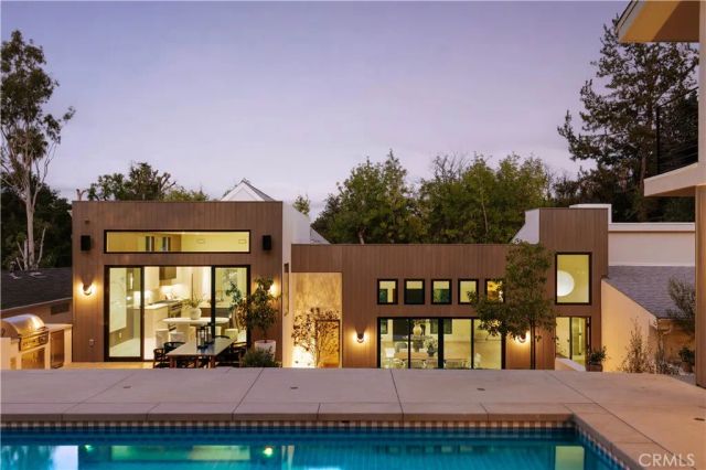 12162 Laurel Terrace Drive, Studio City, CA 91604