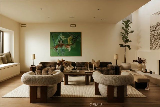 12162 Laurel Terrace Drive, Studio City, CA 91604