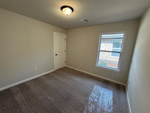 10730 Painted Turtle Way, Midwest City, OK 73130